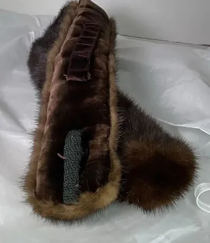 Vintage dark brown mink collar with clasp Clip holders. thumbnail 1
