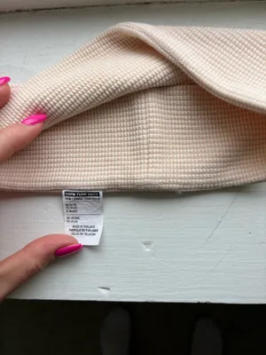 Pink Nike Headband thumbnail 2