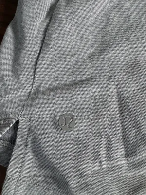 Men’s Lululemon T-Shirt Grey thumbnail 3