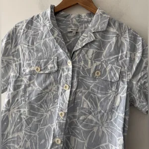 Madewell Linen-Blend Camp‎ Shirt in Abstract Flora in Gray Cool Fog Button Down thumbnail 3