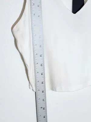 Lulus White V-Neck Sleeveless Crop Top Size Small NWT thumbnail 6