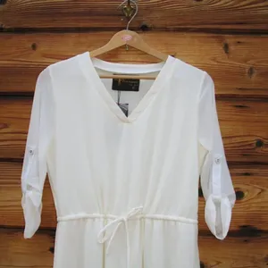 NWT Eros Cream Dress Size M thumbnail 3