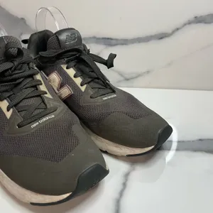 New Balance Women's Classic Retro Gray Pink Fresh Foam Sneaker Sz 10 Athletic thumbnail 2