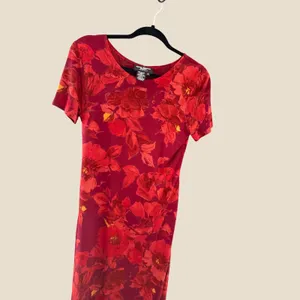 Saint Tropez Vintage Y2k Fall Red Floral Maxi Dress Short Sleeve Scoop Neck 4 thumbnail 2