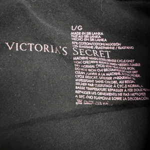 Victorias Secret Black Love Rhinestone Foldover Waist Cropped Leggings L 330785 thumbnail 4
