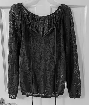 (NWT) KAREN KANE Black Floral Lace Long Sleeve Blouse thumbnail 1