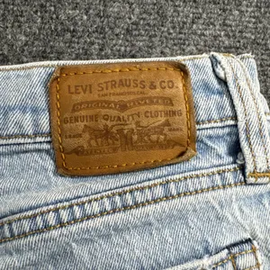 Levi’s Premium Wedgie Straight Ankle Jeans Women’s 26 Light Wash 26 Inseam thumbnail 12