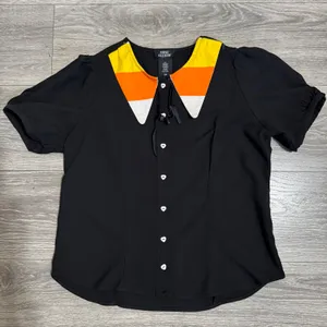 Social Collision Women‎ Small Candy Corn Collar Heart Button Blouse Black Witchy thumbnail 6