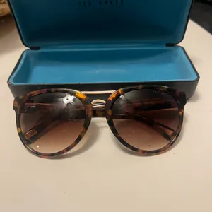 Ted Baker B645 sunglasses woman’s tortoise 55mm gradient brown sunglasses‎ thumbnail 6