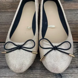 Parisian Plus Black Trim Ballet Flats Size 9.5 thumbnail 4
