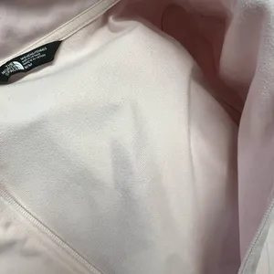The North Face Women's Light Pink light jacket size M thumbnail 7