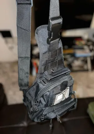 Tactical Sling Carry Tote. Black thumbnail 3
