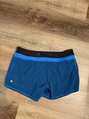 lululemon athletica Groovy Run Shorts Athletic geometric pattern Size 10 thumbnail 2