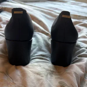 Calvin Klein Navy Natalynn Heeled Pumps thumbnail 6