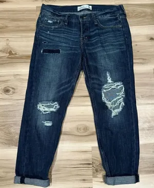 Abercrombie and Fitch Boyfriend Straight Jeans Women’s 4/27 thumbnail 1