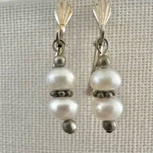 Silver tone pearl vintage drop earrings thumbnail 2