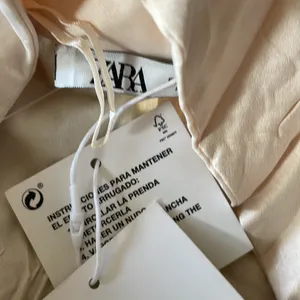 NWT  Zara CREASED-EFFECT SATIN JACKET Medium Lightweight thumbnail 7
