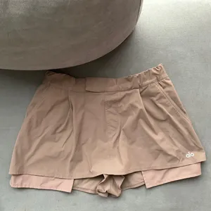 Alo Yoga Flip It Mini Skort Taupe XS thumbnail 2
