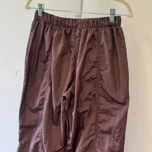 PacSun Mauve Brown Nylon Parachute Pants Wide Leg Streetwear MB7338 Small thumbnail 6
