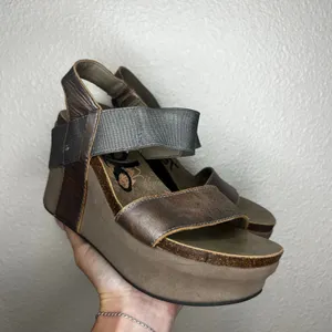 OTBT Bushnell Leather Platform Wedge sandal WOMENS 6.5 thumbnail 2