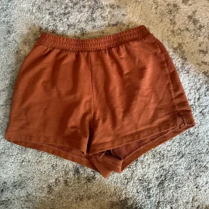 Women’s shorts Orange Size M thumbnail 1