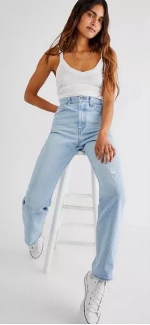 Levi's 70s high slim straight light jeans size‎ 32 light wash thumbnail 1