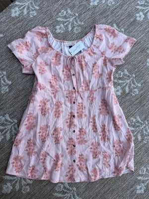 Universal Thread NWT Light Pink Floral Button-Front Dress thumbnail 1