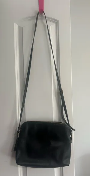 Universal Threads black purse thumbnail 1