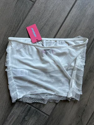 Edikted White Lace Ruffle Tube Top thumbnail 6