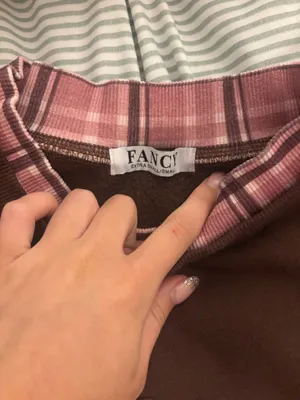 FANCY mockneck thumbnail 3