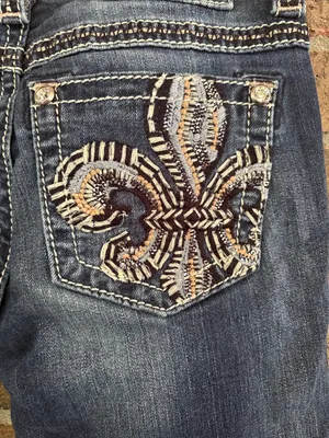 Miss Me Indigo Washed Skinny Jeans with Distressed Accents thumbnail 5