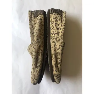 women’s Flats slip on shoes size W8 thumbnail 2