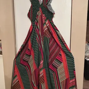Beautiful off the shoulder (summer/100% polyester) Maxi Dress Size 2X.no brand. thumbnail 3