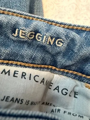 American eagle super stretch ripped jegging  thumbnail 8