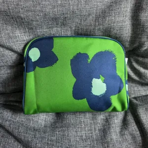 NWT Kate Spade x Clinique Toiletry Pouch thumbnail 10