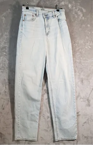American Eagle Highest Rise Baggy Straight Light Wash Blue Denim Jeans 2 thumbnail 1