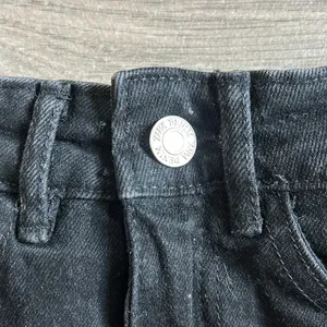 Zara black denim shorts thumbnail 2