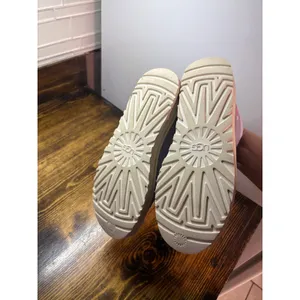 UGG‎ Purple Boots Size 7 thumbnail 8
