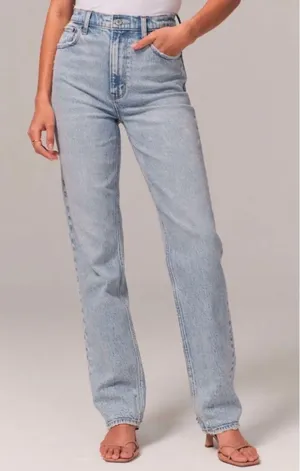Abercrombie Curve Love Ultra High Rise 90s Straight Jean thumbnail 3