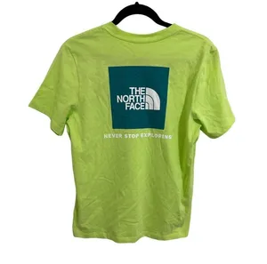 NEW The North Face Tee Size M Womens Short Sleeve Green Tshirt Logo Spellout Top thumbnail 2
