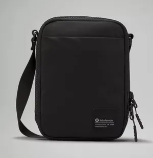 Lululemon Easy Access Crossbody Bag 1.5L thumbnail 1