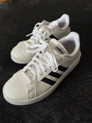 Adidas Sneakers thumbnail 2