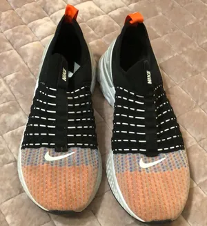 Nike react phantom shoes thumbnail 1