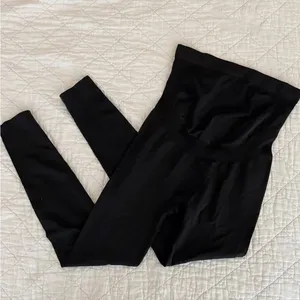 Isabel Maternity by Ingrid & Isabel - Black Maternity Belly Support Tights thumbnail 6
