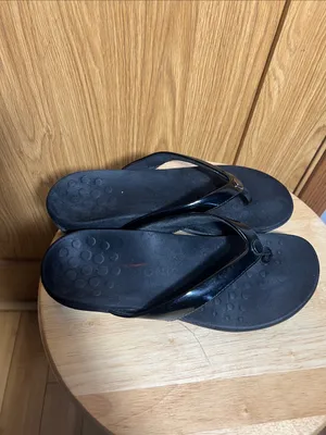 Vionic Black Patent Thong Sandals with Round Accent thumbnail 4