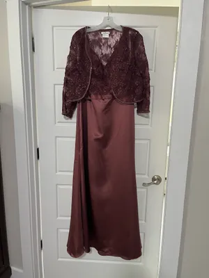Oleg Cassini Burgundy prom dress formal thumbnail 5