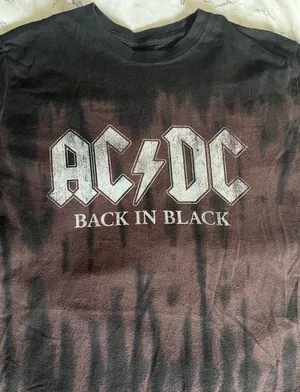 AC/DC Back in Black tee Size XS thumbnail 3