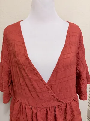 Nordstrom Rack 5/$30 🎈 medium Rust Terracotta Textured Faux-Wrap Babydoll Dress thumbnail 2