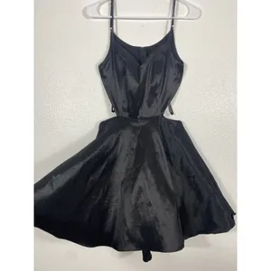 Windsor Black Satin Fit-and-Flare Spaghetti Strap Cutout Dress Size 5/6 thumbnail 5
