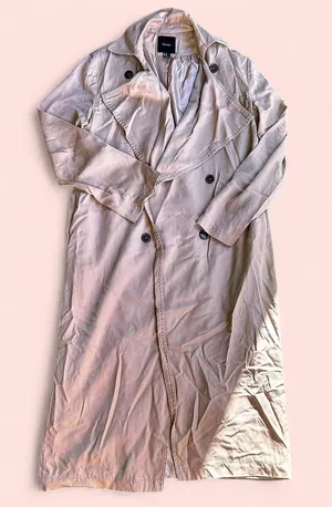 Beige trench coat thumbnail 1